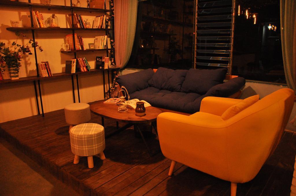 Lijiang Flower Theme Hostel Exterior photo